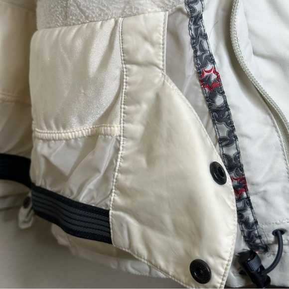 Burton Snowboarding Jacket Size Large - Picture 6 of 8